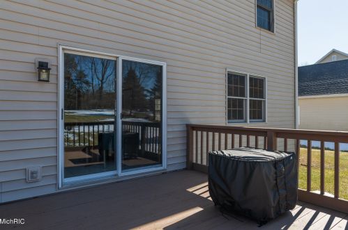 10400 Roger St, Kalamazoo MI 49002-7185 exterior