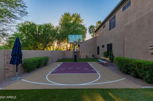 25401 45th Dr, Phoenix AZ  85083-2243 exterior