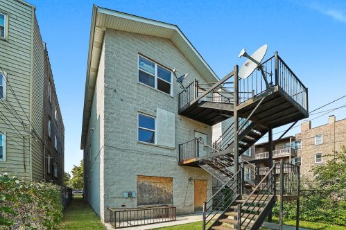 1511 Kolin Ave, Chicago IL 60651-1743 exterior