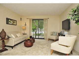 24 Oyster Bay Rd, Boston MA  02125 exterior