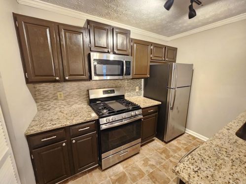 1411 Keys Crossing Dr, Atlanta GA  30319-4043 exterior