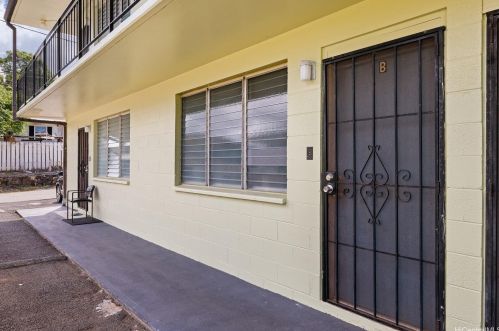 1313 Ahiahi St, Honolulu HI 96817-1901 exterior
