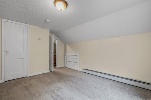 5 Bailey Rd, Enfield CT 06082-4818 exterior