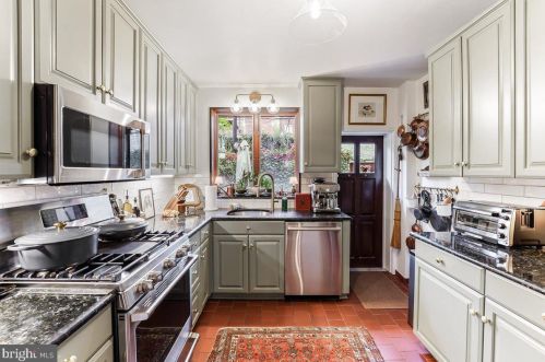 2045 Brandywine St, Philadelphia PA  19130-3204 exterior