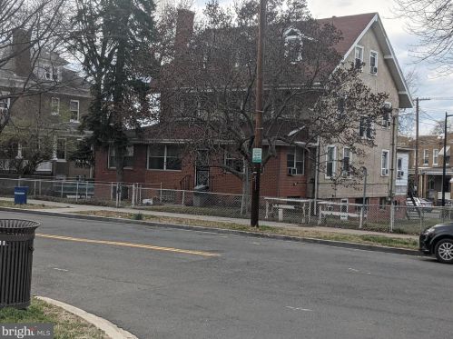 1438 Minnesota Ave, Washington, DC 20020-5637