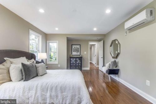 303 Greenwich Ln, Silver Spring MD  20910-4232 exterior