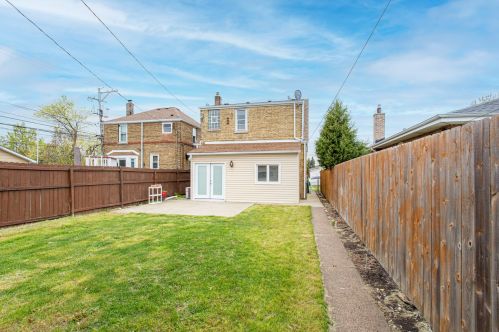 5317 Massasoit Ave, Chicago IL 60638-2854 exterior