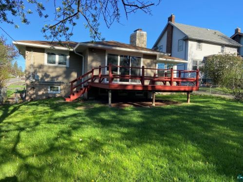 810 Woodland Ave, Duluth MN 55812-1113 exterior