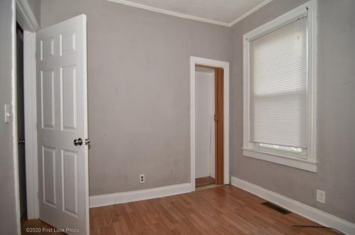 61 Transit St, Woonsocket RI 02895-5859 exterior