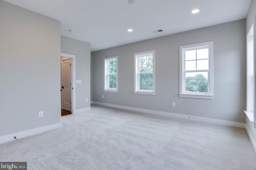 1978 Kirby Rd, Mc Lean VA 22101-5326 exterior