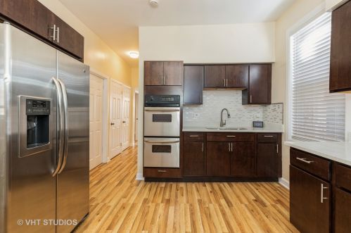 6734 Michigan Ave, Chicago IL  60637-3921 exterior