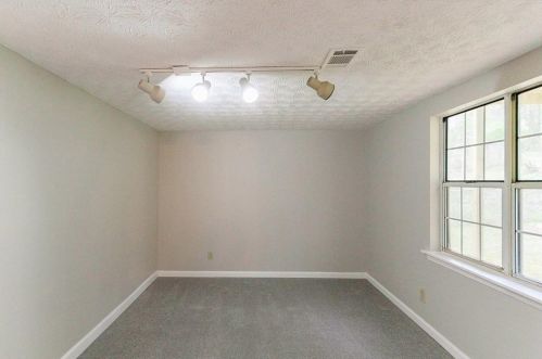 645 Lk Dr, Lithonia GA 30039-6634 exterior