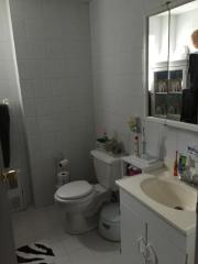 1399 4th St, Brooklyn, NY 11230-5504