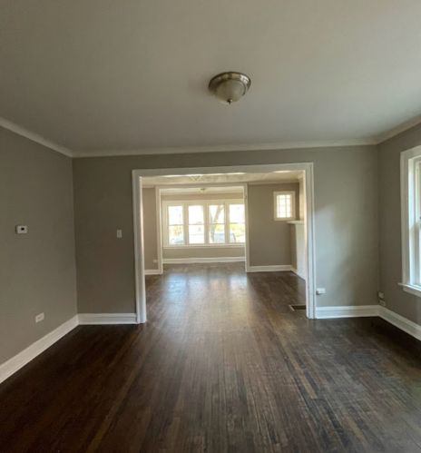 7946 Merrill Ave, Chicago IL  60617-1118 exterior