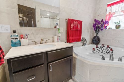 4453 Kildare Ave, Chicago IL 60652-3127 exterior