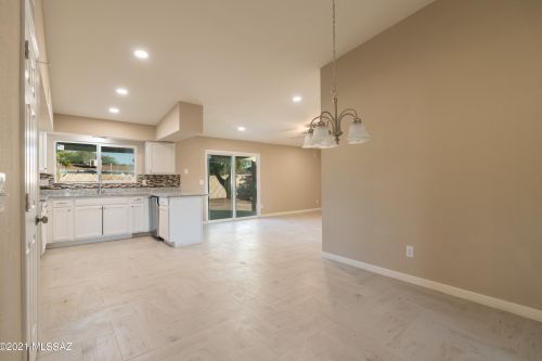 7930 Oldfather Dr, Tucson AZ 85741-1623 exterior