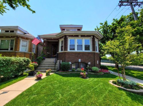 7945 Fletcher St, Chicago, IL 60707-1033