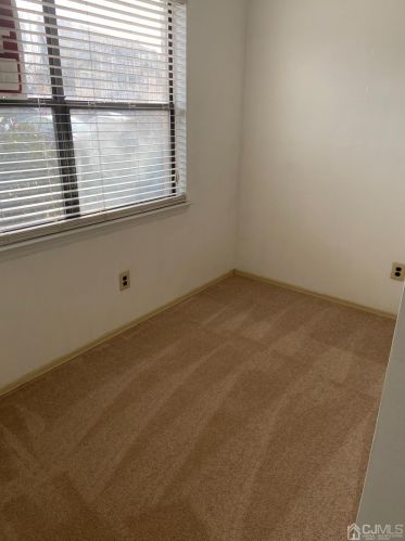 1937 Raspberry Ct, Edison NJ 08817-2769 exterior