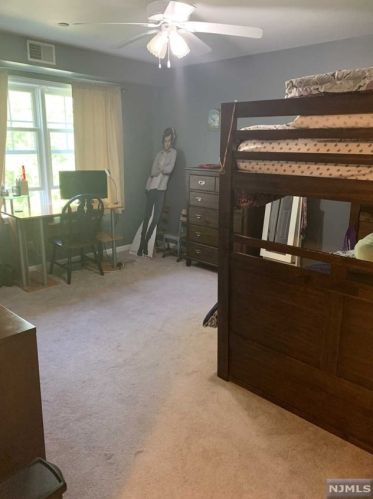 11 Hamburg Tpke, Kinnelon NJ 07405-1541 exterior