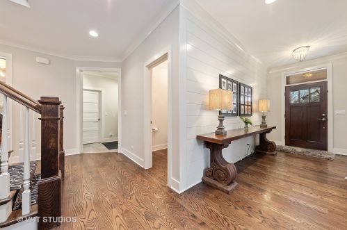 111 Clinton Ave, Elmhurst IL 60126-2906 exterior