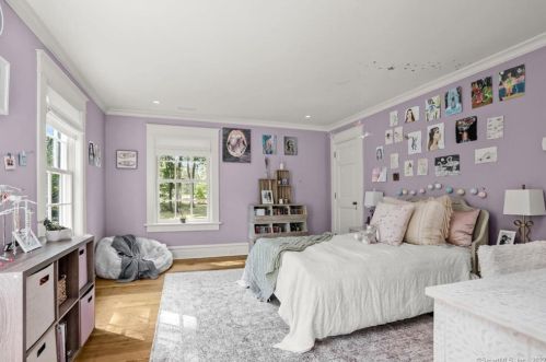 20 Partridge Holw Rd, Greenwich CT 06831-2663 exterior