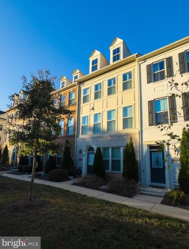 3620 Commodore Joshua Barney Dr, Washington DC  20018 exterior