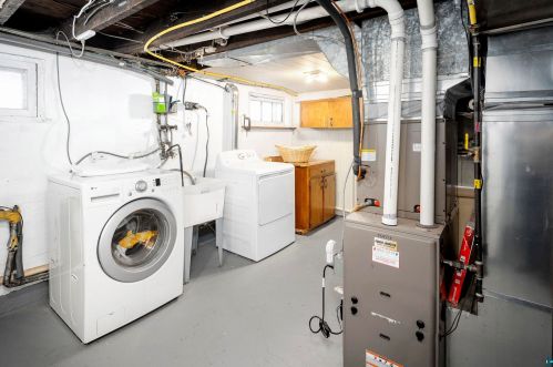 3419 Blackman Ave, Duluth MN 55811-5204 exterior