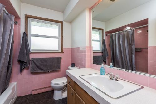 2212 Jackson St, Waukegan IL 60085-5443 exterior