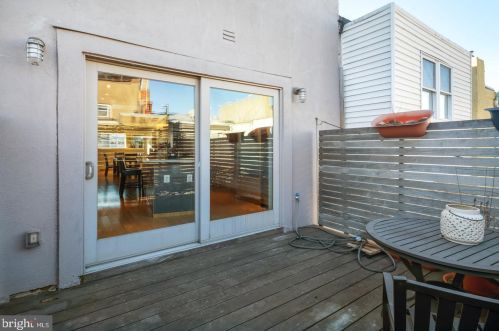 1313 11 St, Philadelphia PA 19147-5601 exterior