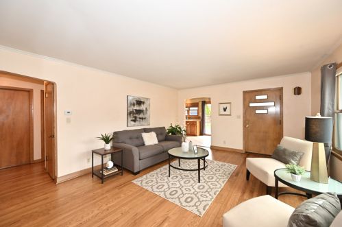 6326 Wright St, Milwaukee WI 53212-2940 exterior