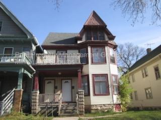 1016 37th St, Milwaukee WI  53208-1420 exterior