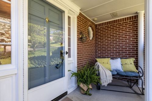 116 Hawthorne Dr, Pittsburgh, PA 15235-5203