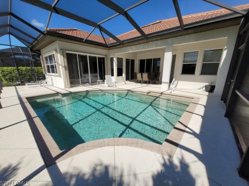 6044 Dogleg Dr, Naples FL 34113-1688 exterior