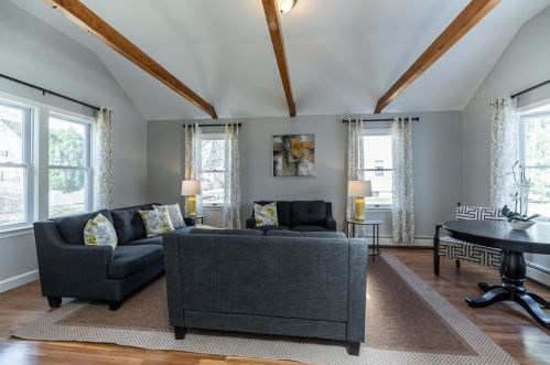 625 Turnpike St, North Andover MA 01845-6007 exterior