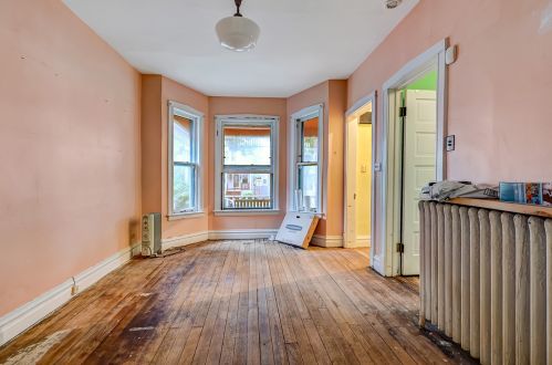 4653 Springfield Ave, Chicago, IL 60632-4043