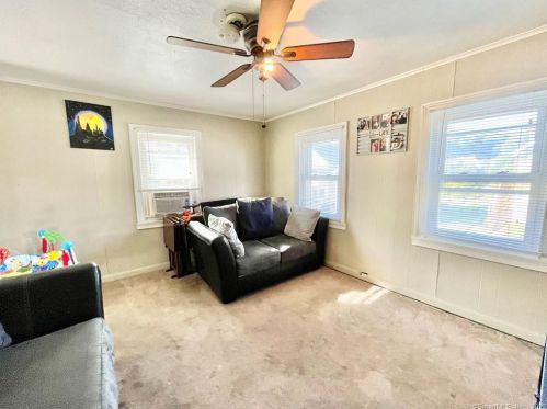 22 8 St, Derby CT 06418-1206 exterior