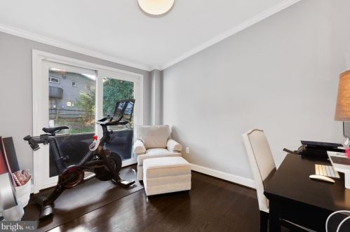 6651 Old Chesterbrook Rd, Mc Lean VA  22101-4661 exterior