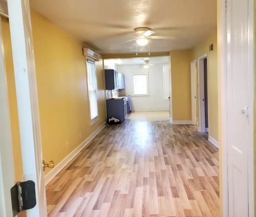 27 Maple Ave, Waukegan IL 60085-5330 exterior