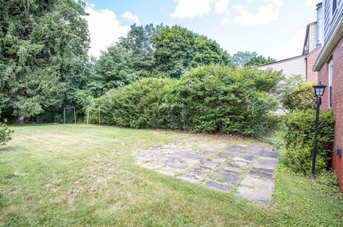 27 Christler St, Pittsburgh, PA 15223-2038