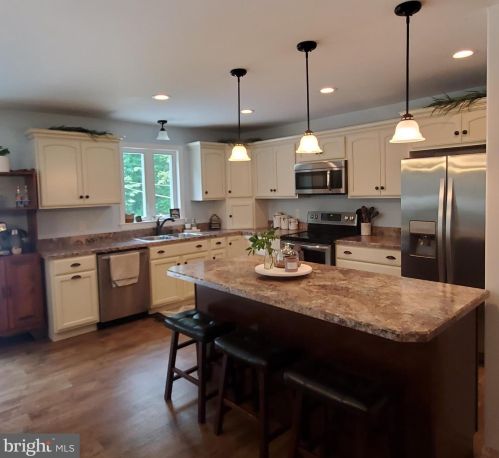 295 Fenwick Rd, Pilesgrove NJ exterior