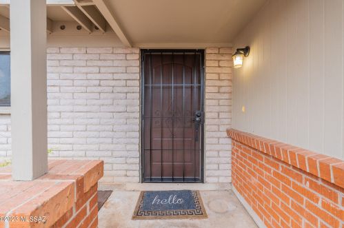 8424 23rd St, Tucson AZ  85710-6502 exterior