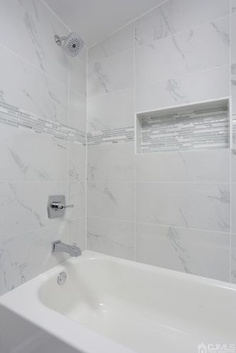 16 Carole Pl, Old Bridge NJ  08857-2502 exterior