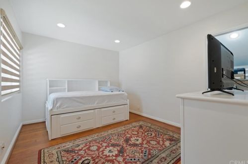 2171 Snowberry Rd, Tustin CA 92780-6931 exterior