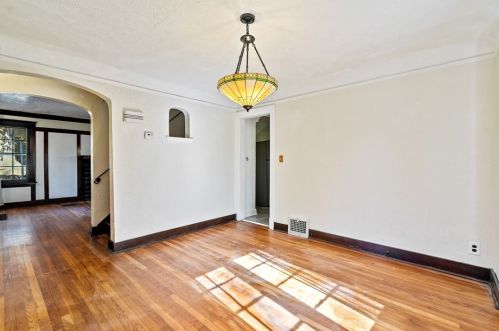 1986 Chalfant St, Pittsburgh PA 15221-1202 exterior