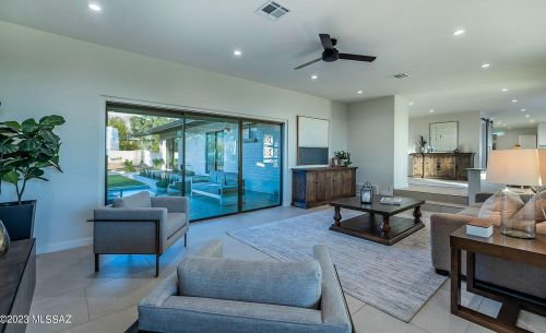 4917 Camino Arenosa, Tucson AZ  85718-6220 exterior