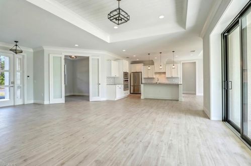 2081 20 Ave, Naples FL 34120-2317 exterior