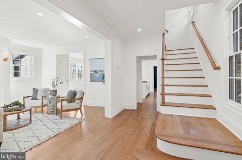 4420 Fessenden St, Washington DC  20016-4054 exterior