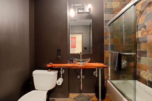 1817 Honore St, Chicago IL 60657-2007 exterior