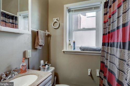 404 Ross St, Lancaster PA 17602-1944 exterior