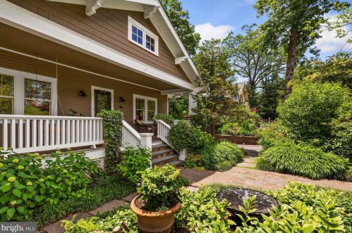 516 Philadelphia Ave, Silver Spring, MD 20912-4147